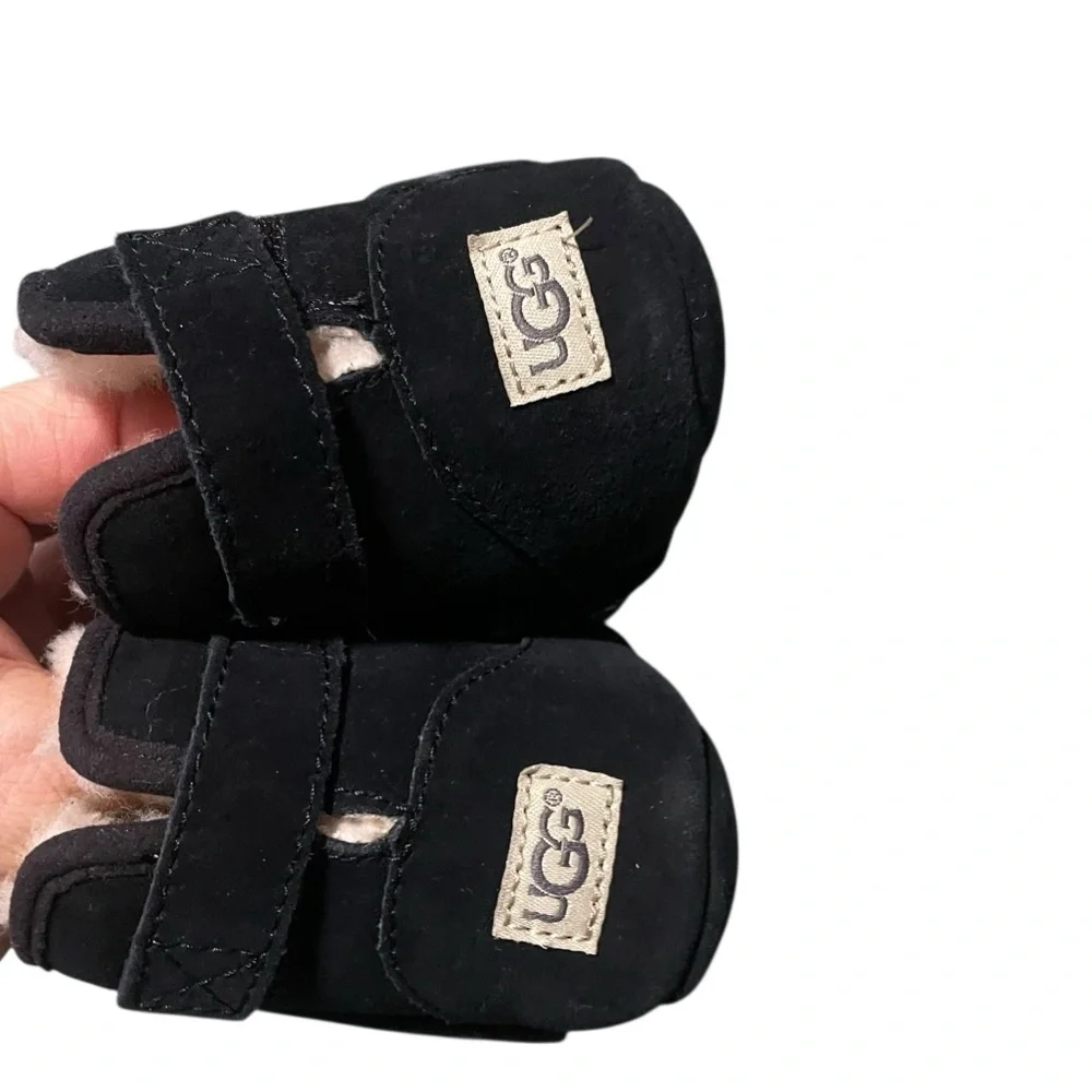 Ugg‎ Jessie Crib Toddler Toasty Warm Sheepskin Winter Boots Black Size 0/1